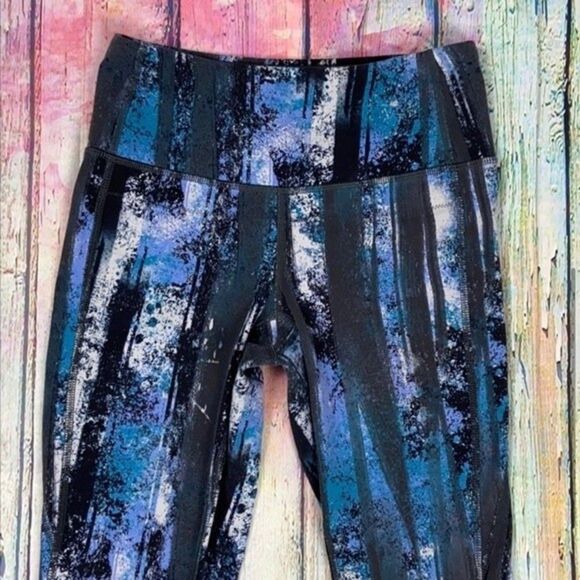 Lucy Blue Multi Woods Hatha Capri Leggings Small - Picture 4 of 7